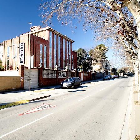Hostal Xarau Cerdanyola del Valles Exterior foto