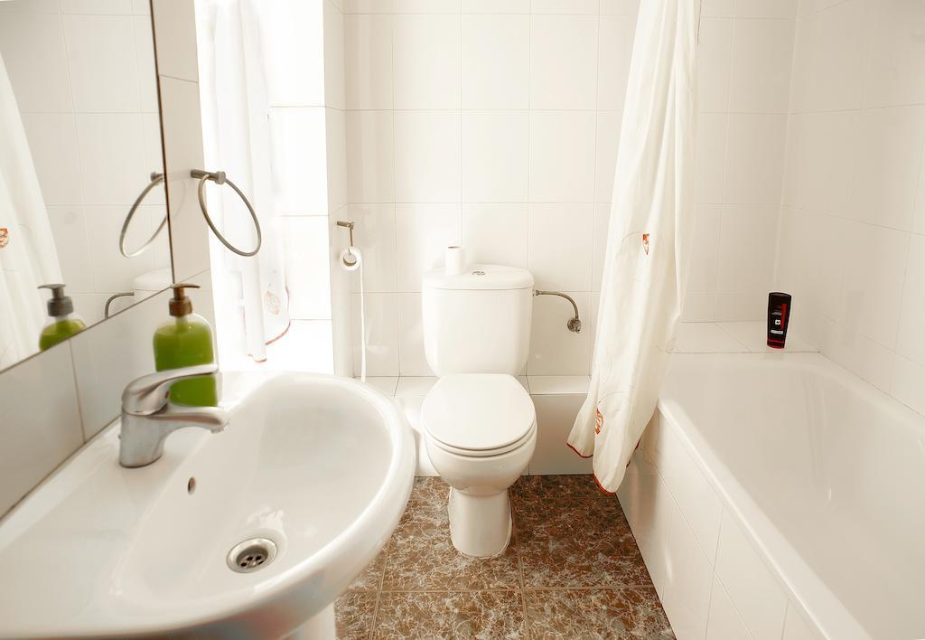 Hostal Xarau Cerdanyola del Valles Zimmer foto